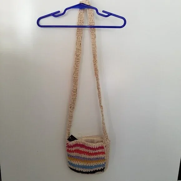 Multi Color Crossbody Handbag - Picture 4 of 9